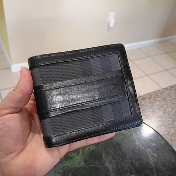 Burberry Men’s Check Leather Bifold Wallet in Black/Grey - Picture 1 of 14